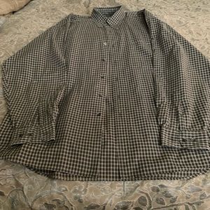 Men’s Halogen Size Large long sleeved button down shirt